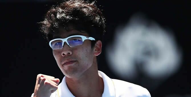 Hyeon Chung storms into semi-finals after brushing Tennys Sandgren aside