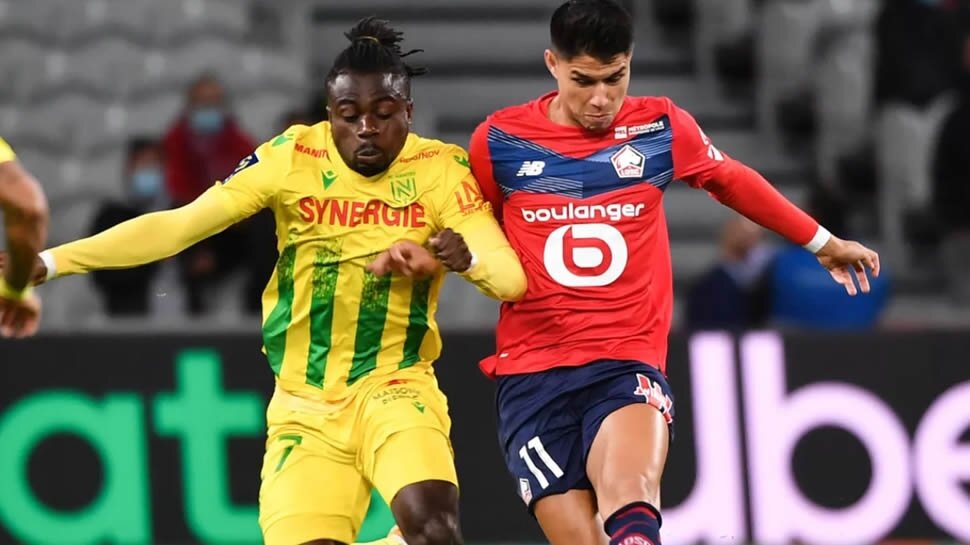 Lille beat Nantes 2-0 to go top in Ligue 1