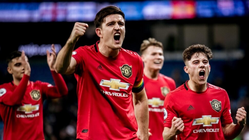 Manchester United go fifth with stunning derby win