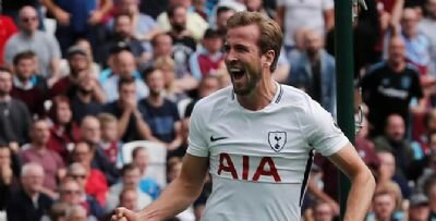Harry Kane brace inspires 10-man Tottenham to win vs. West Ham