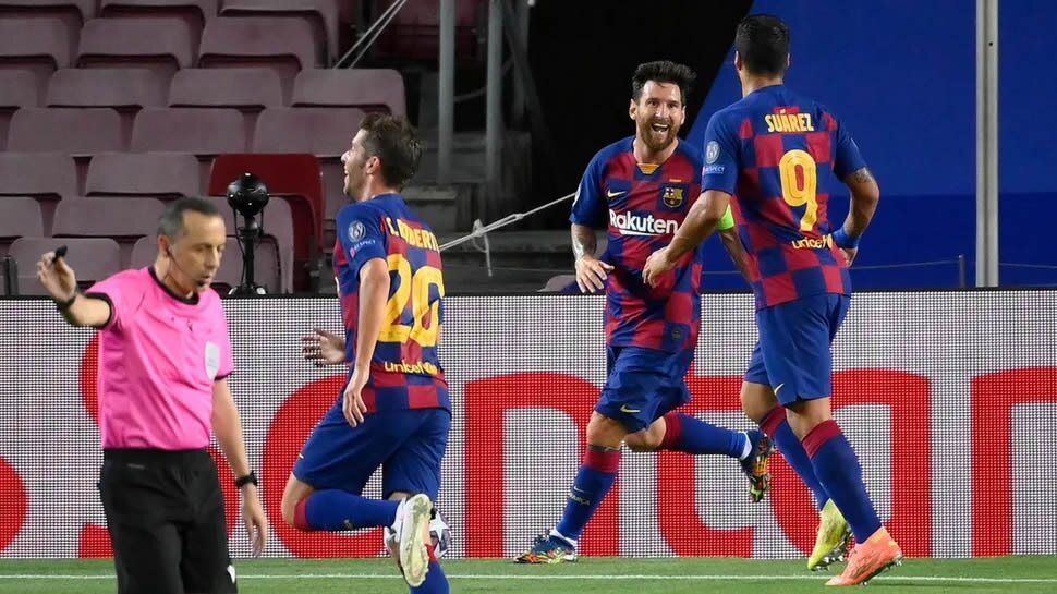 Barca oust Napoli to reach 13th straight UCL quarters