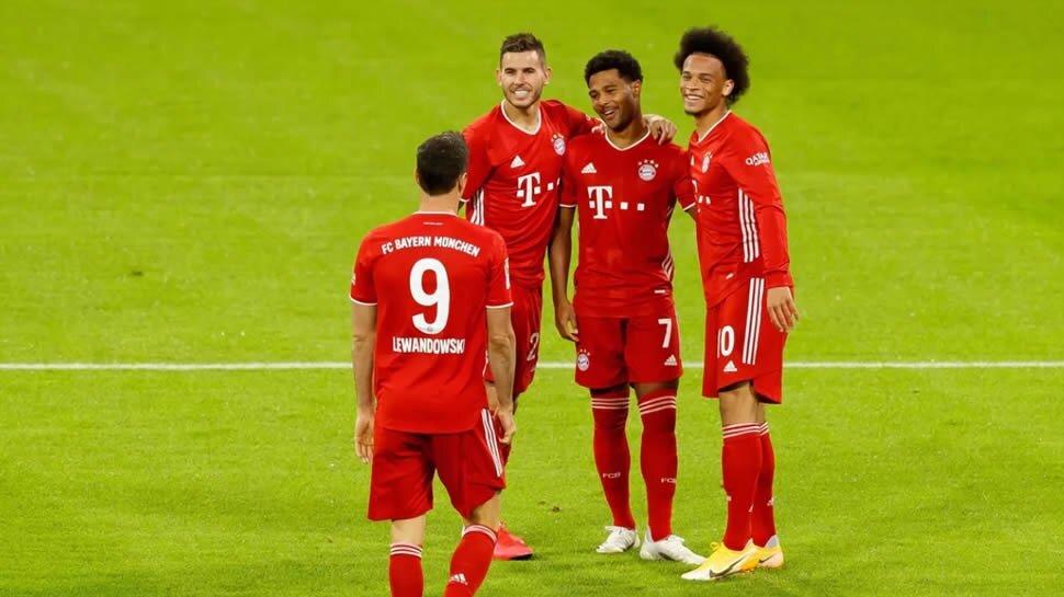 Bayern Munich dismantle Schalke 8-0 in opener