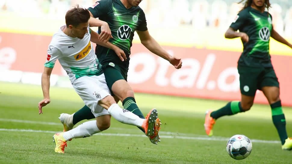 Hofmann brace helps Gladbach sink Wolfsburg
