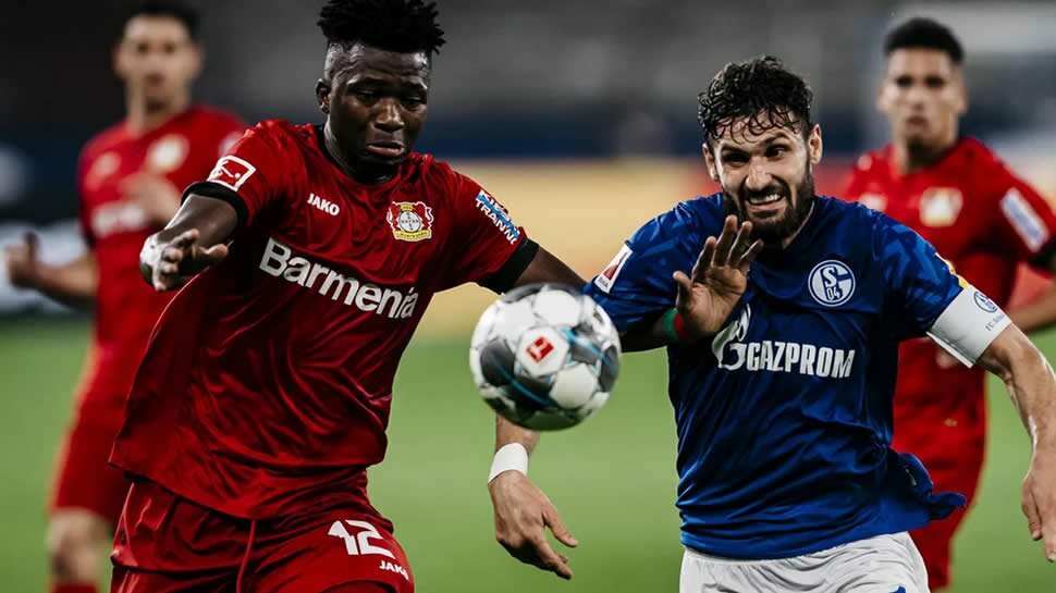 Leverkusen hold on to fourth spot despite draw at Schalke
