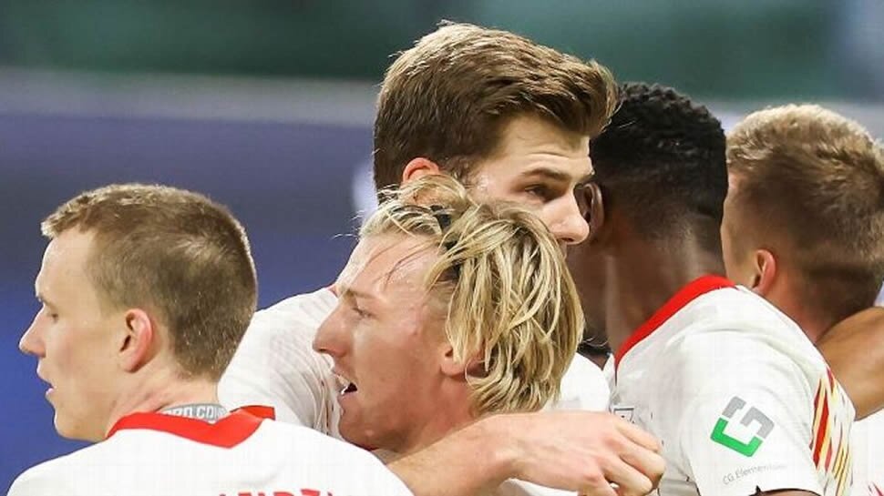 Forsberg winner keeps Leipzig on Bayern's heels