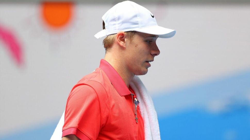 Shapovalov shocked in Australian Open first round